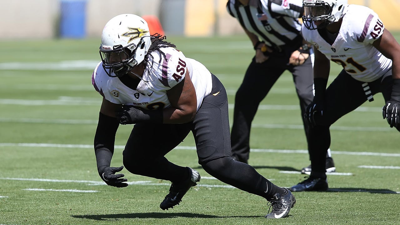 Jaxon Hood reports for camp after absence